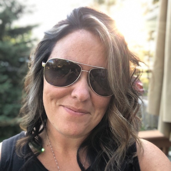 Meet your Posher, Christina - Picture 1 of 1